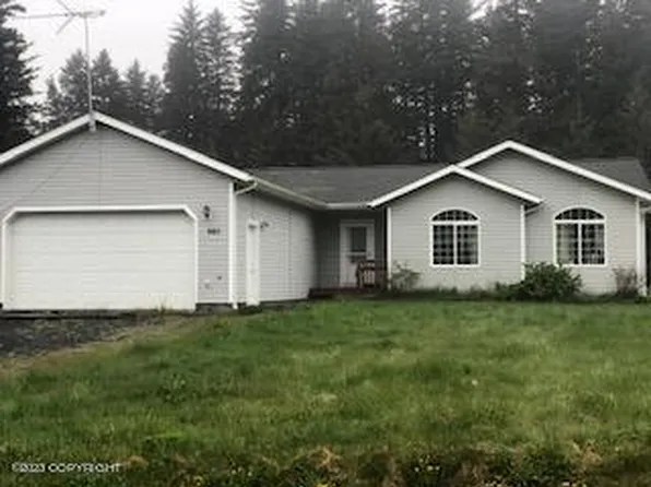 985 Hilltop Dr, Kodiak, AK 99615