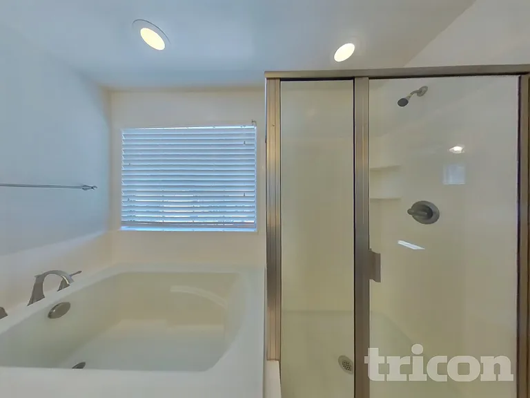 323 N 56th Pl — Photo 11