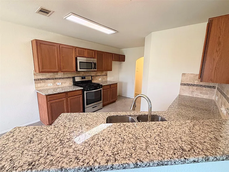 7419 Morgan Ranch Trl — Photo 5