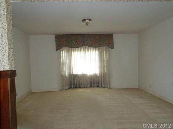 3rd image of 715 N Center St