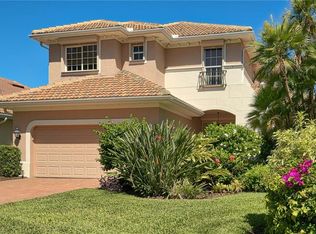 6715 Crowned Eagle Ln, Naples, FL 34113