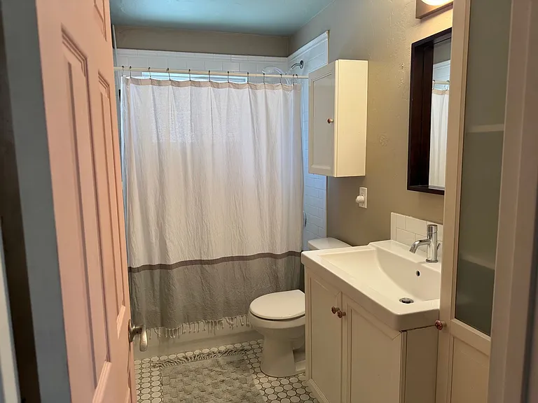 1608 E Copper St — Photo 9