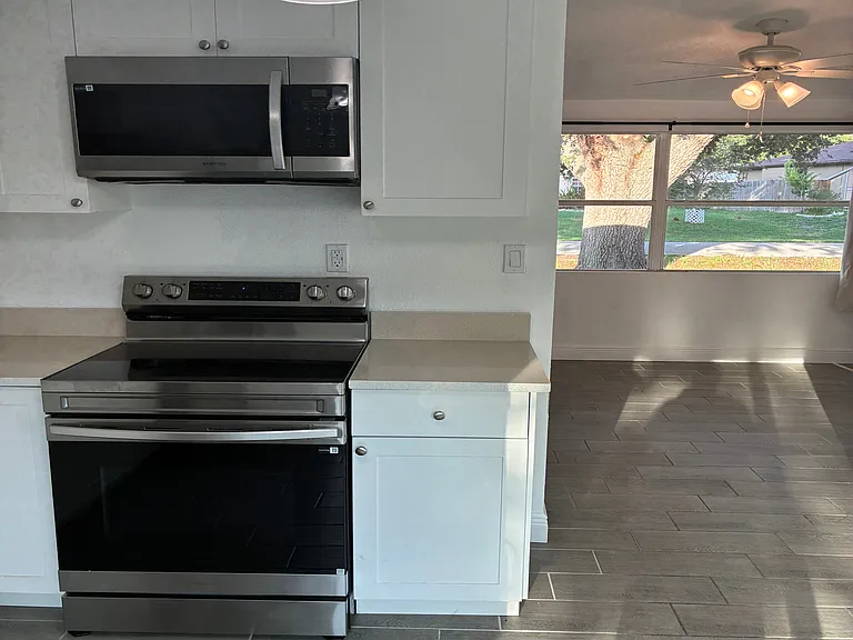 3287 Great Neck St — Photo 14
