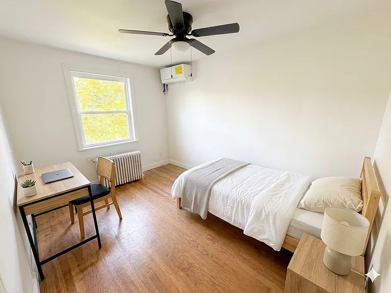 1835 Corcoran St NE — Photo 7