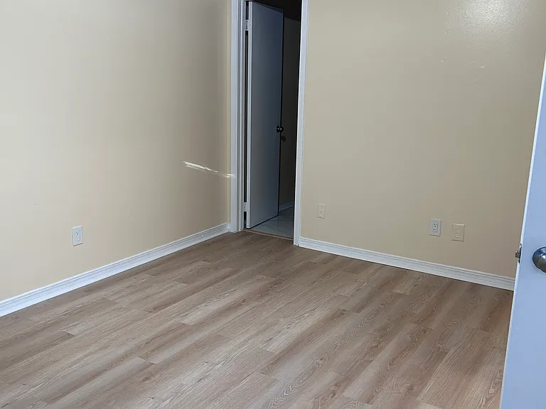 5805 Liska Dr — Photo 46
