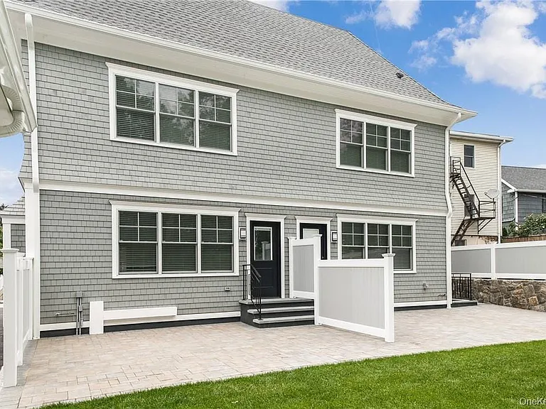 124B Maple Ave — Photo 21