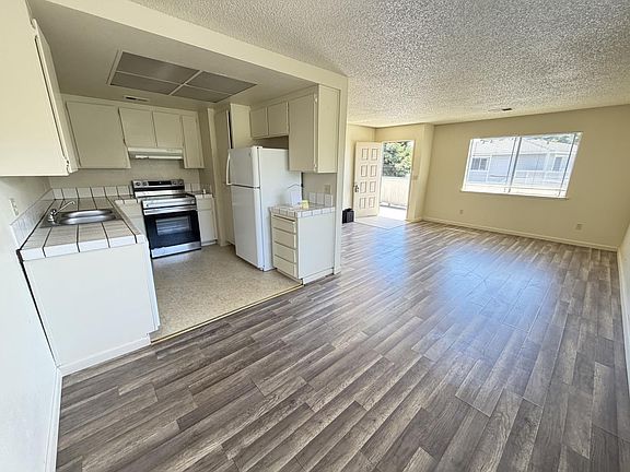 5th image of 1791 Cherokee Dr Unit 4