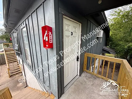 615 Adams St #D Photo 1 615 Adams St #D Photo 1