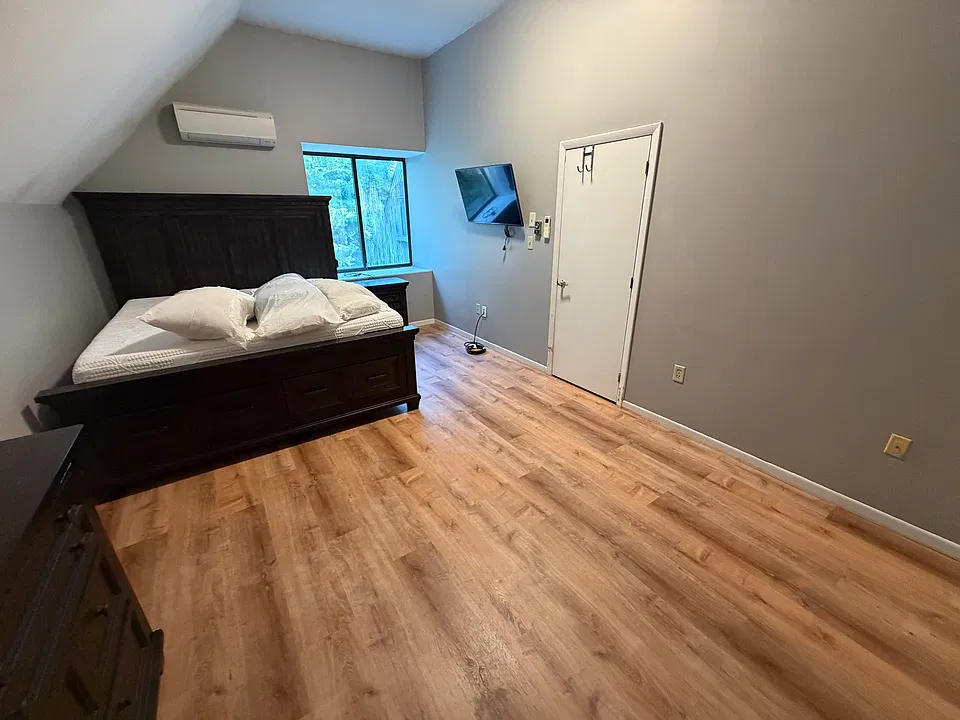 14 Saratoga Ct