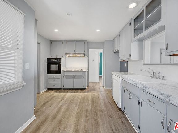 4th image of 5122 W Avenue L10