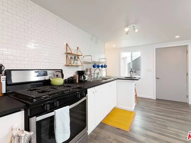 4839 Seldner Ave — Photo 7