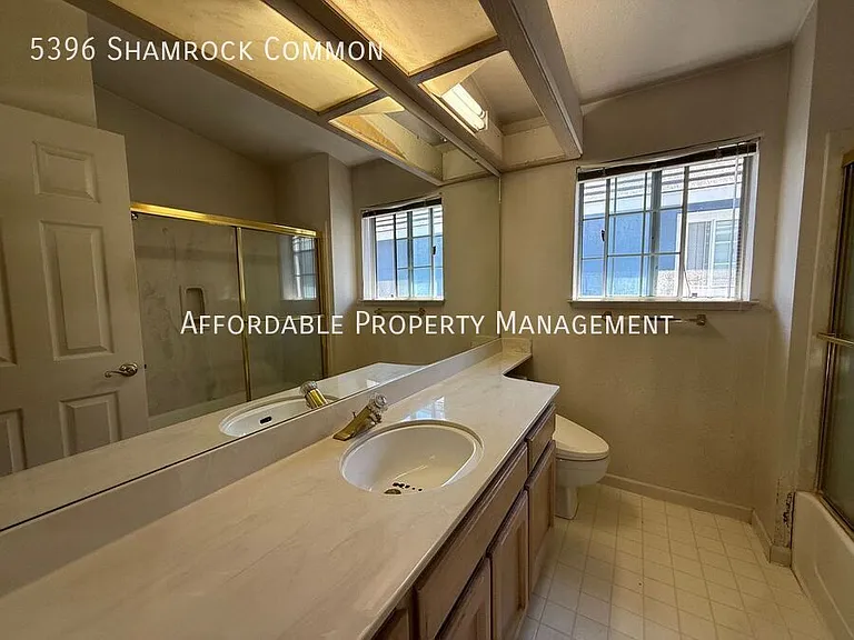 5396 Shamrock Cmn — Photo 21