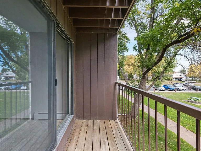 Eastgate Apartments — Photo 53