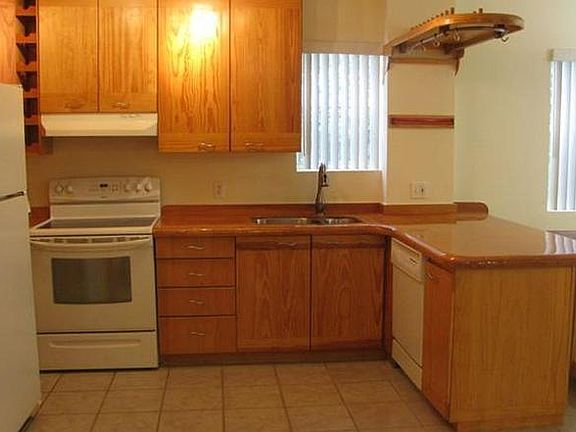 3rd image of 2850 Coconut Ave APT 12