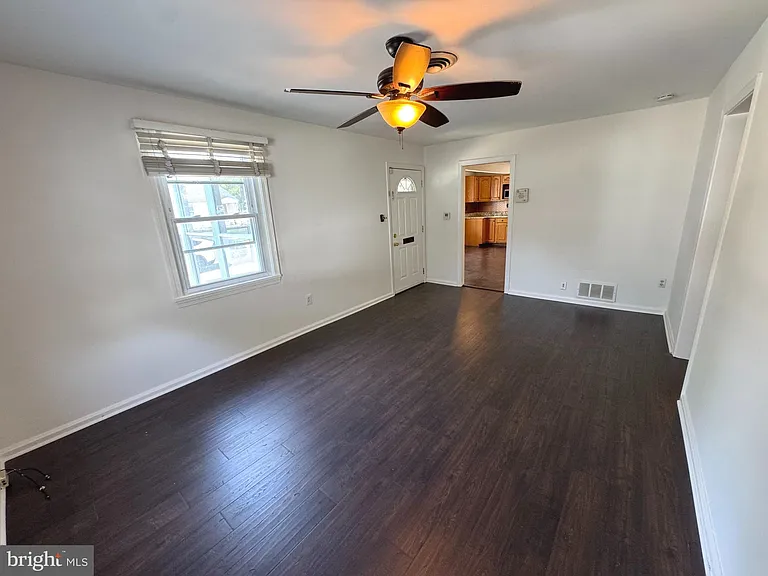 721 Crabb Ave — Photo 3
