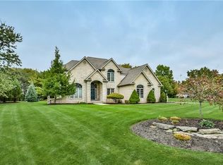 3052 White Pine Dr, Gibsonia, PA