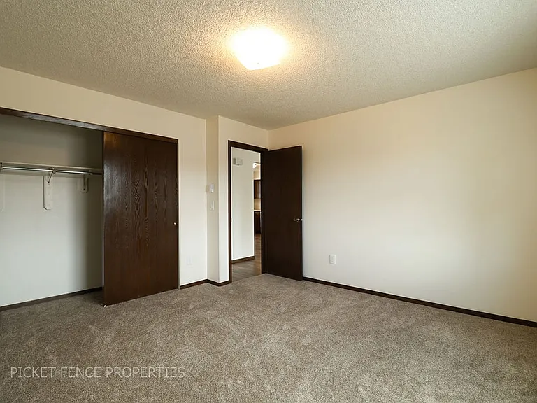 1846 E 16th Street — Photo 17