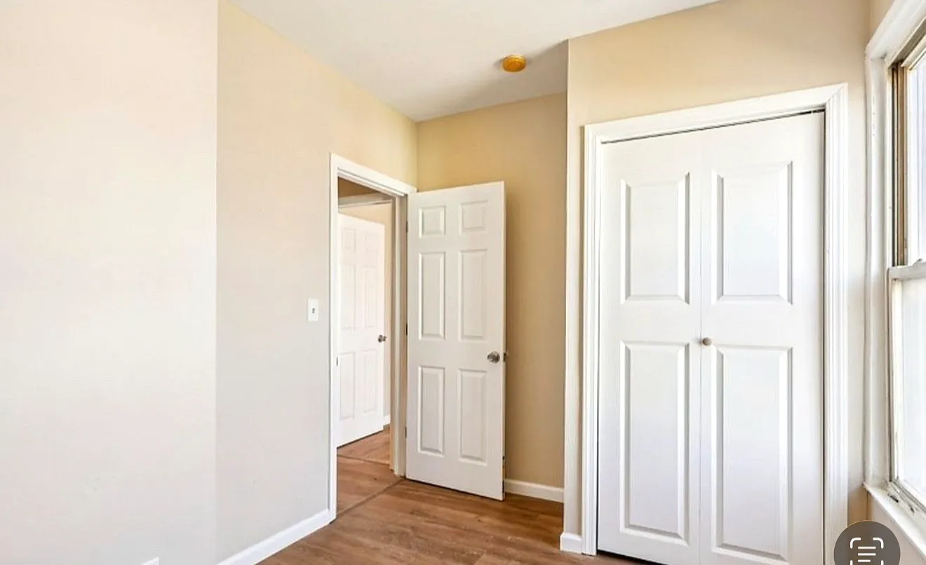 3 bed, 1.5 bath, $2,000 — Photo 1