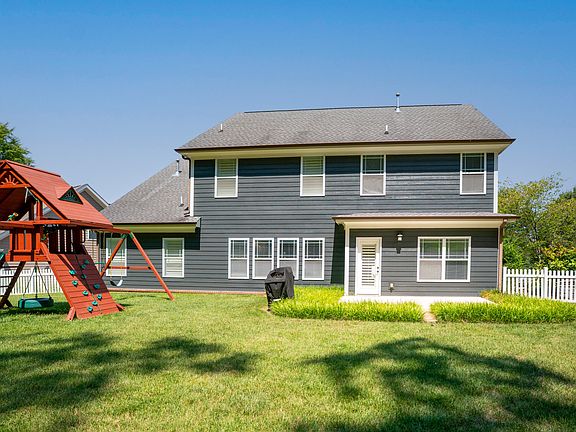 3rd image of 8604 Observation Ln