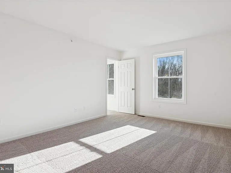 118 Silversmith Rd — Photo 9