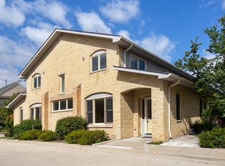 4 Rienzi Ln, Highwood, IL 60040