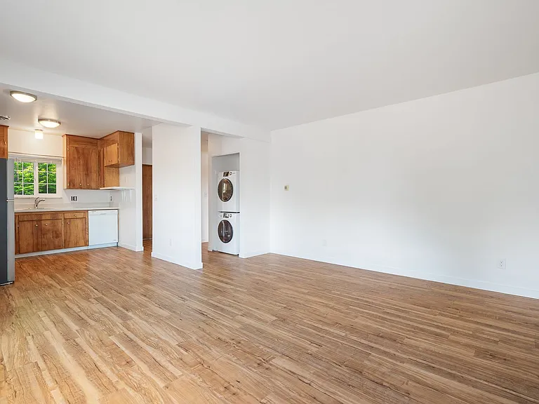 Waytcliff Apartments — Photo 5