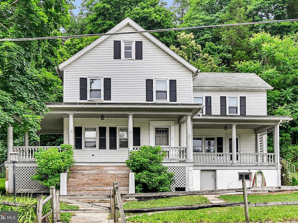 1st image of 15 Rock Rd