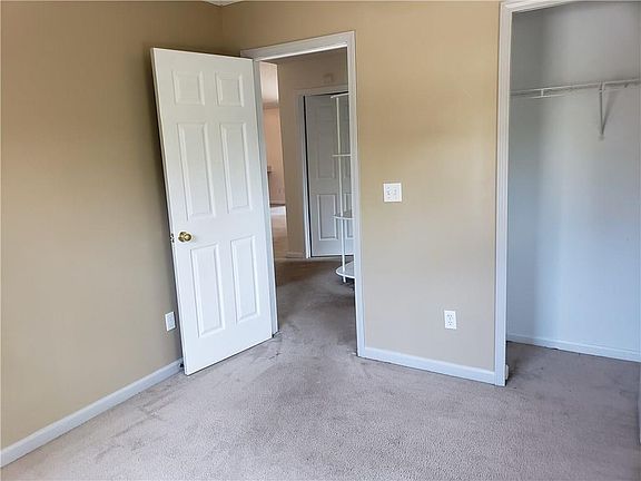 4th image of 84044 Saint Paul Blvd