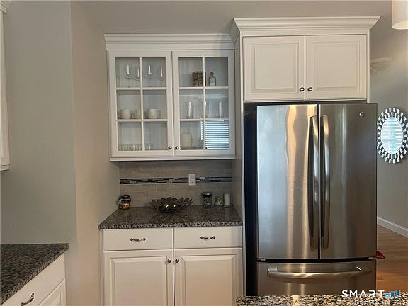 4th image of 380 King St APT 5