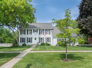 2111 Minnetonka Dr, Cedar Falls, IA 50613