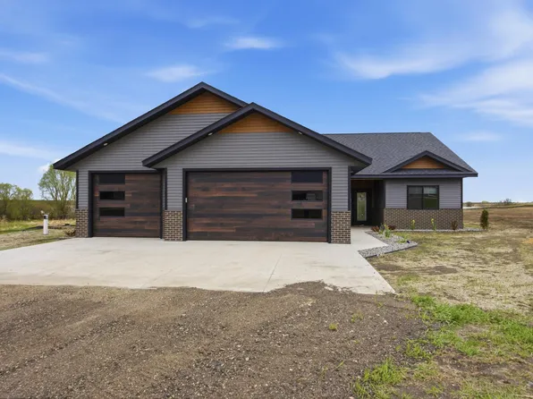 14360 Leisure Ln, Lake Park, MN 56554
