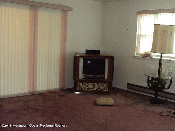 4th image of 50 Yorktowne Parkway #A