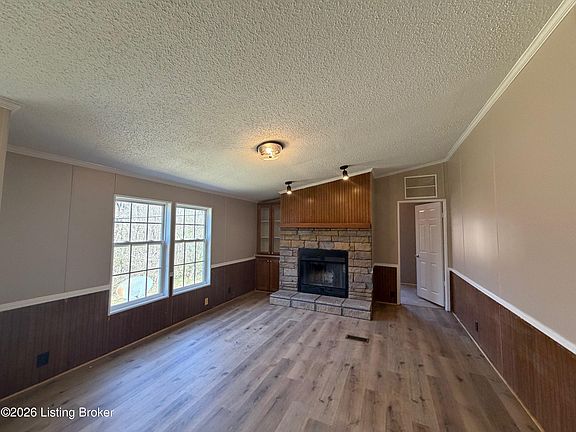 4th image of 2375 Martwick Rd