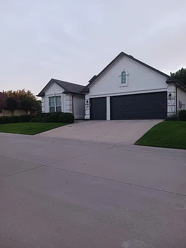 9701 Teakwood Ave Photo 1
