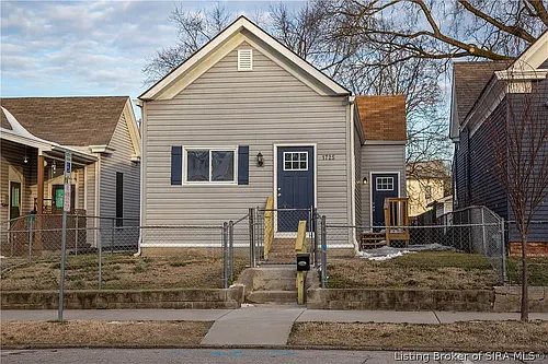 1725 E Oak St Photo 1