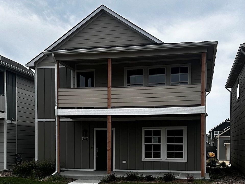 1st image of 405 E Douglas Ave