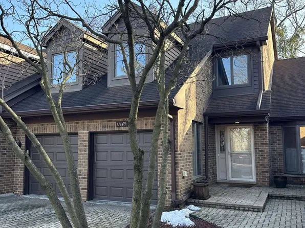 11149 Regency Dr, Westchester, IL 60154