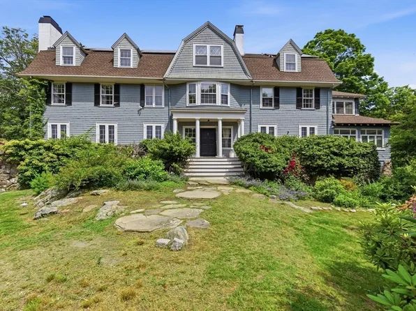 852 Hale St, Beverly, MA 01915