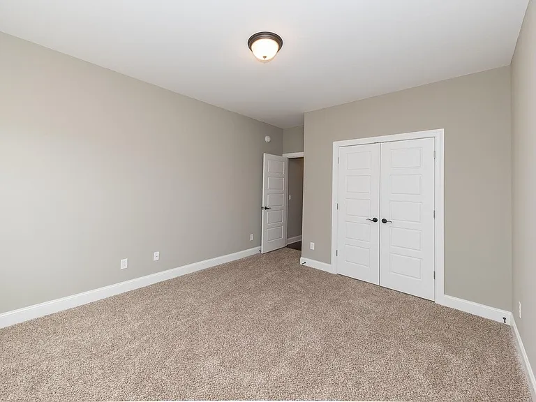 131 Saturday Dr — Photo 12