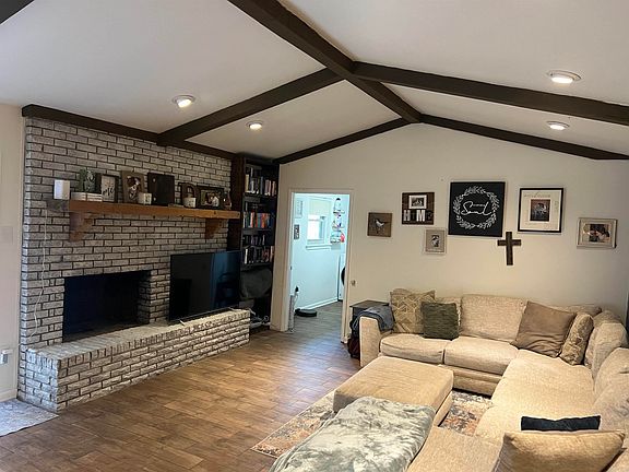 5th image of 1202 E 21st St
