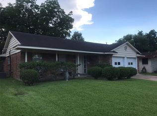 2710 Raspberry Ln, Pasadena, TX 77502