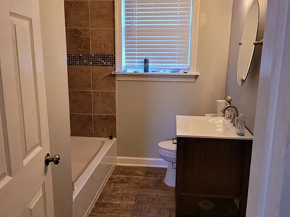 855 Dickinson St, Memphis, TN 38107