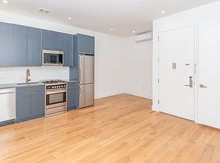 1726 Woodbine St APT 2R, Ridgewood, NY 11385