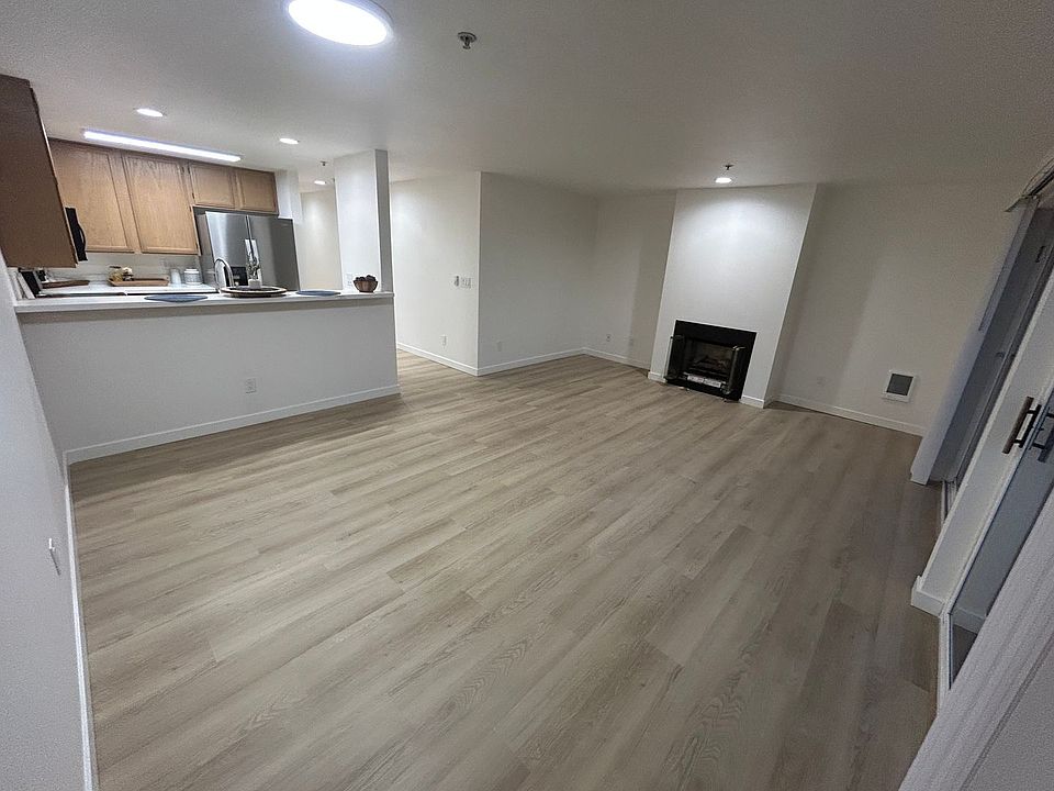 1st image of 1519 California Ave SW APT 203