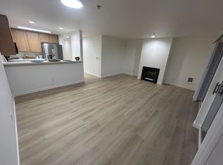 1519 California Ave SW APT 203, Seattle, WA 98116