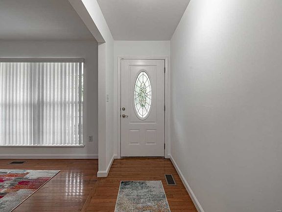 4th image of 9613 Parker Gray Ct