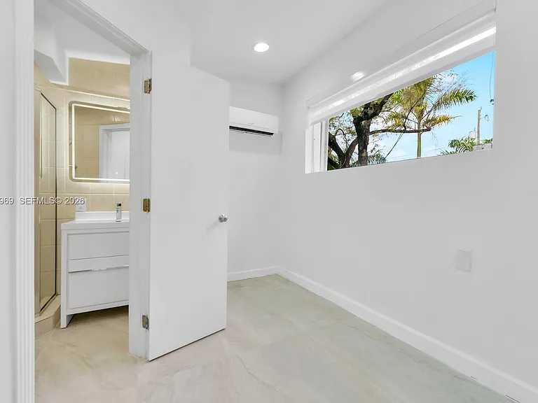 200 N Hibiscus Dr — Photo 41