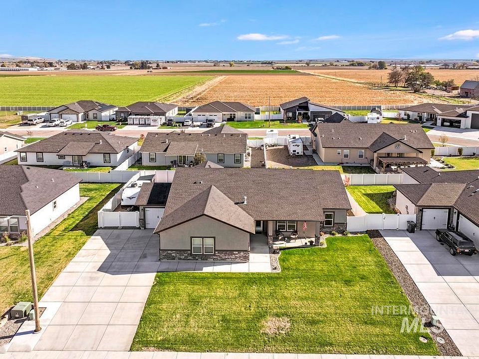 1st image of 729 Satia Ln