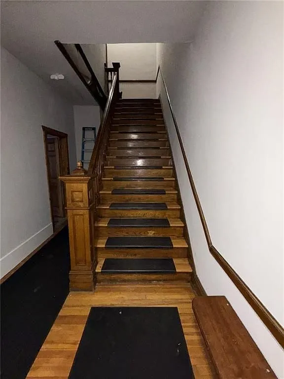 1 bed, 2421 sqft, $800 — Photo 2