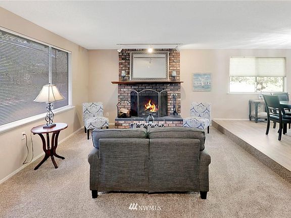 4th image of 7018 44th Ct SE
